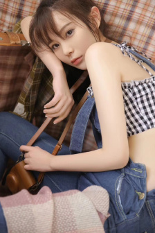 美女自我安慰